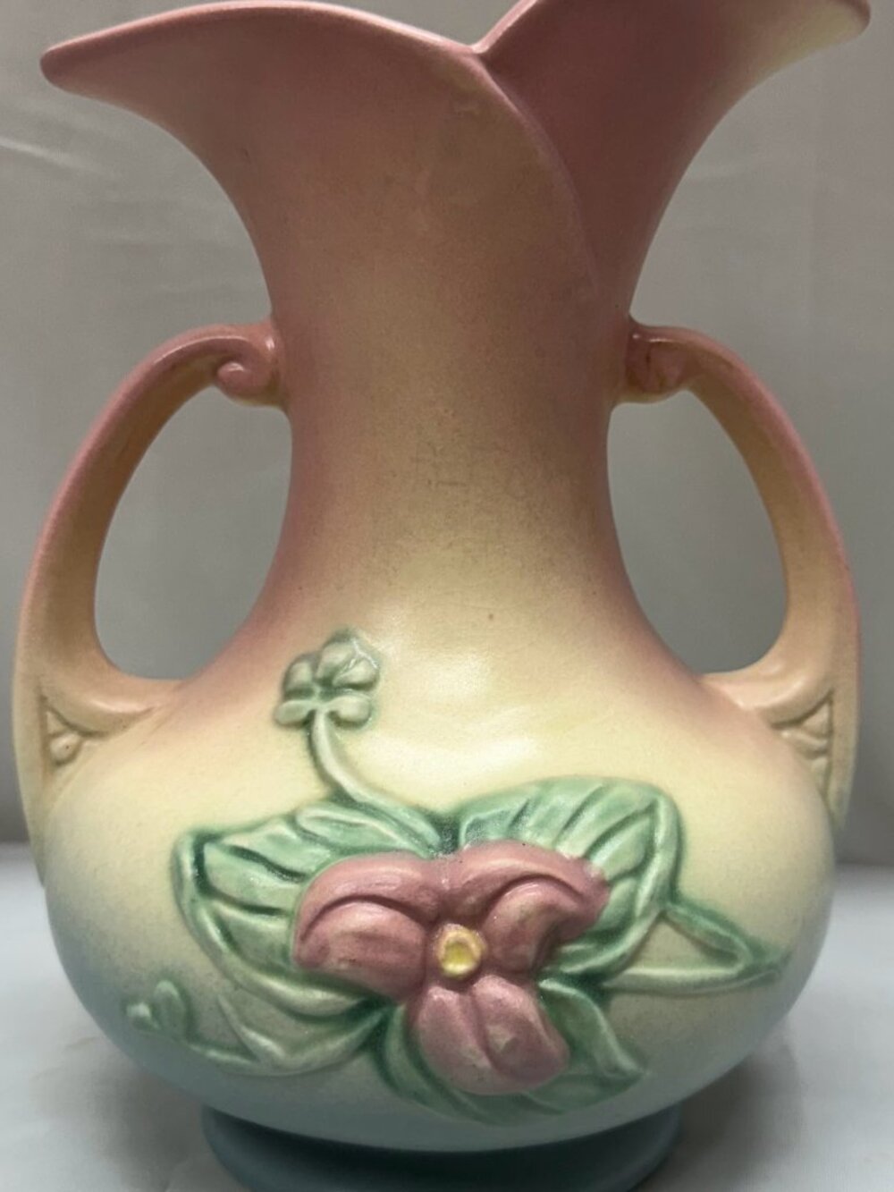 Vintage Hull Art Pottery Wildflower Vase W8 7.5" Two Handled Pink Blue 1940s